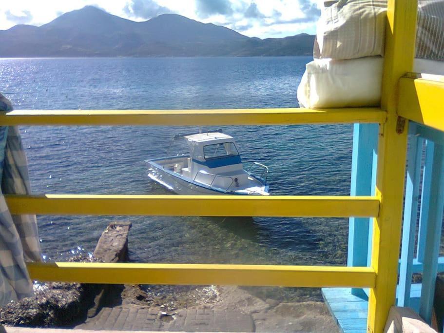 The Yellow Boat House Klima  外观 照片